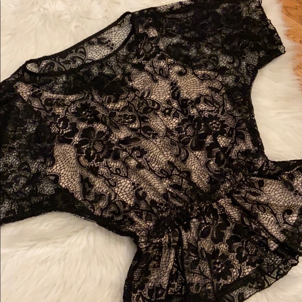 ✨Peplum Lace Blouse✨